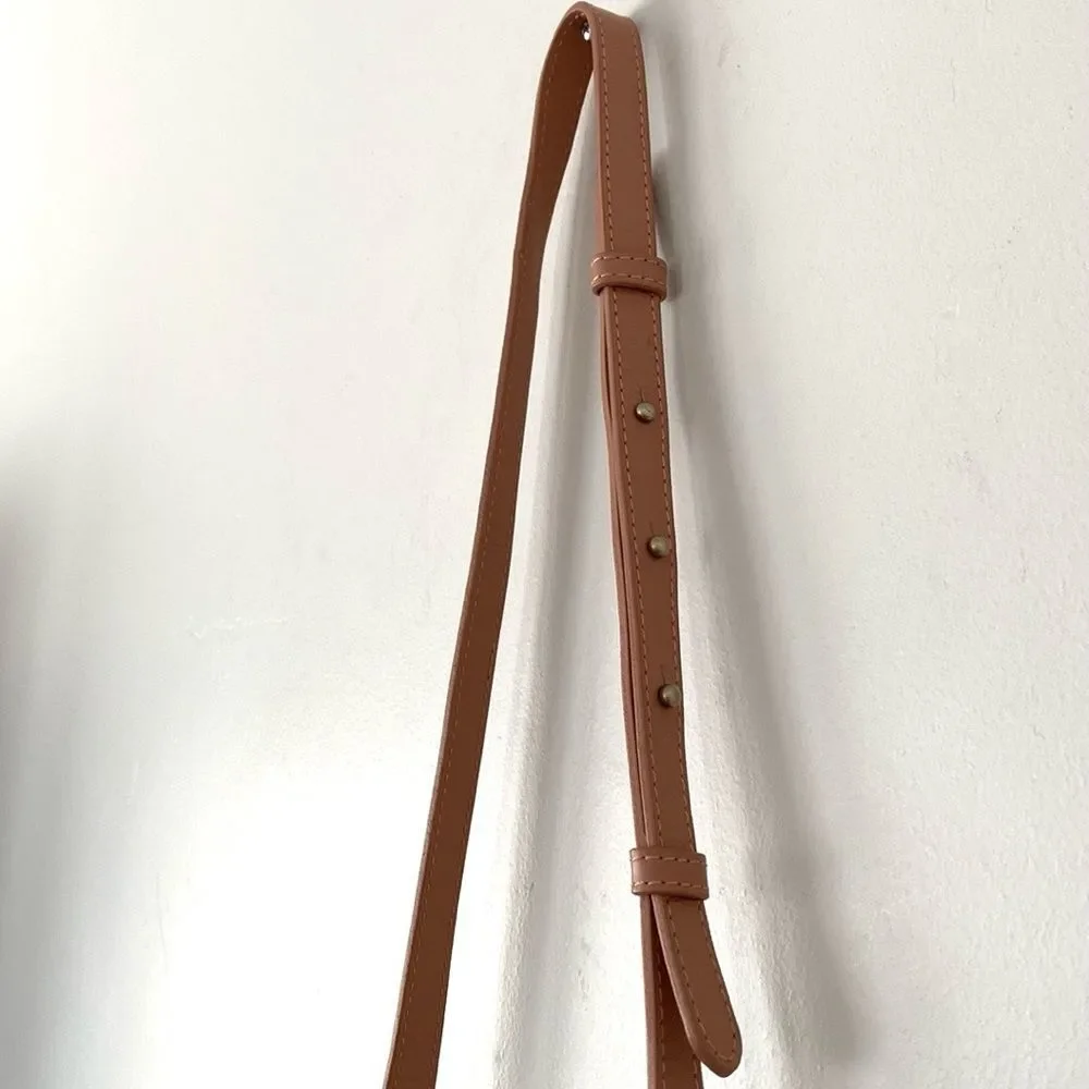 American Eagle Dusty Pink Crossbody Bag Adjustable Strap Vacation Coastal Preppy